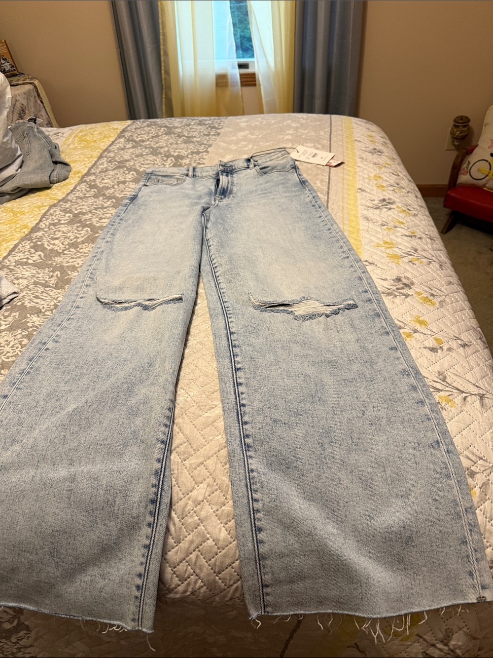 Light Blue Wide-Leg Distressed Women's Jeans